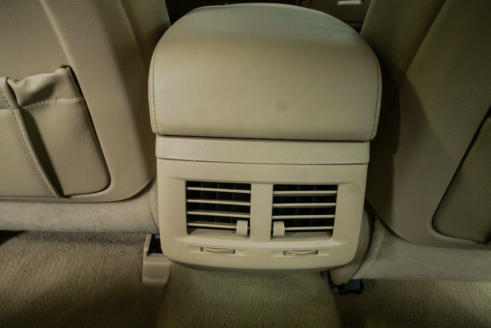 Used 2011 Toyota Avalon FWD image 17