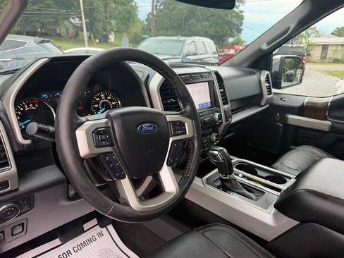 Used 2020 Ford F150 Lariat w/ Equipment Group 502A Luxury AWD/4WD image 16