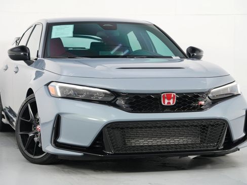 Used 2025 Honda Civic Type R image 4