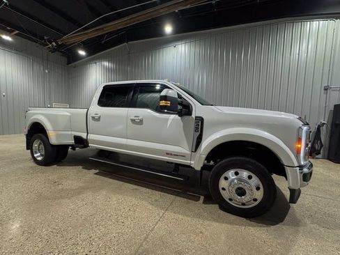 Used 2023 Ford F450 Lariat w/ Lariat Ultimate Package AWD/4WD image 7