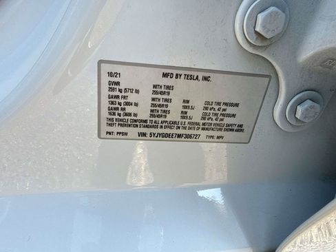Used 2021 Tesla Model Y Long Range AWD/4WD image 26