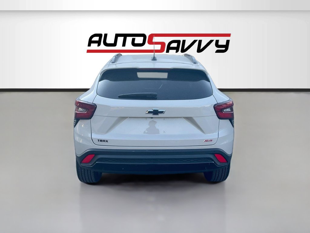 Used 2026 Chevrolet Trax RS w/ Sunroof Package FWD image 6