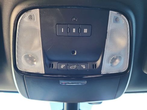 Used 2023 Dodge Durango GT image 34