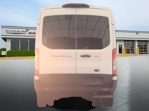Used 2025 Ford Transit 350 XLT RWD image 3