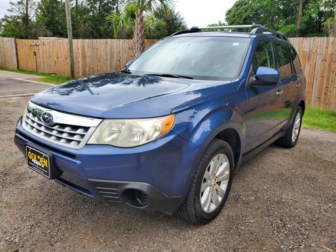 Used 2013 Subaru Forester 2.5X Premium AWD/4WD image 18