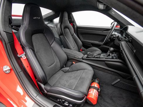 Certified 2026 Porsche 911 GT3 RWD image 15