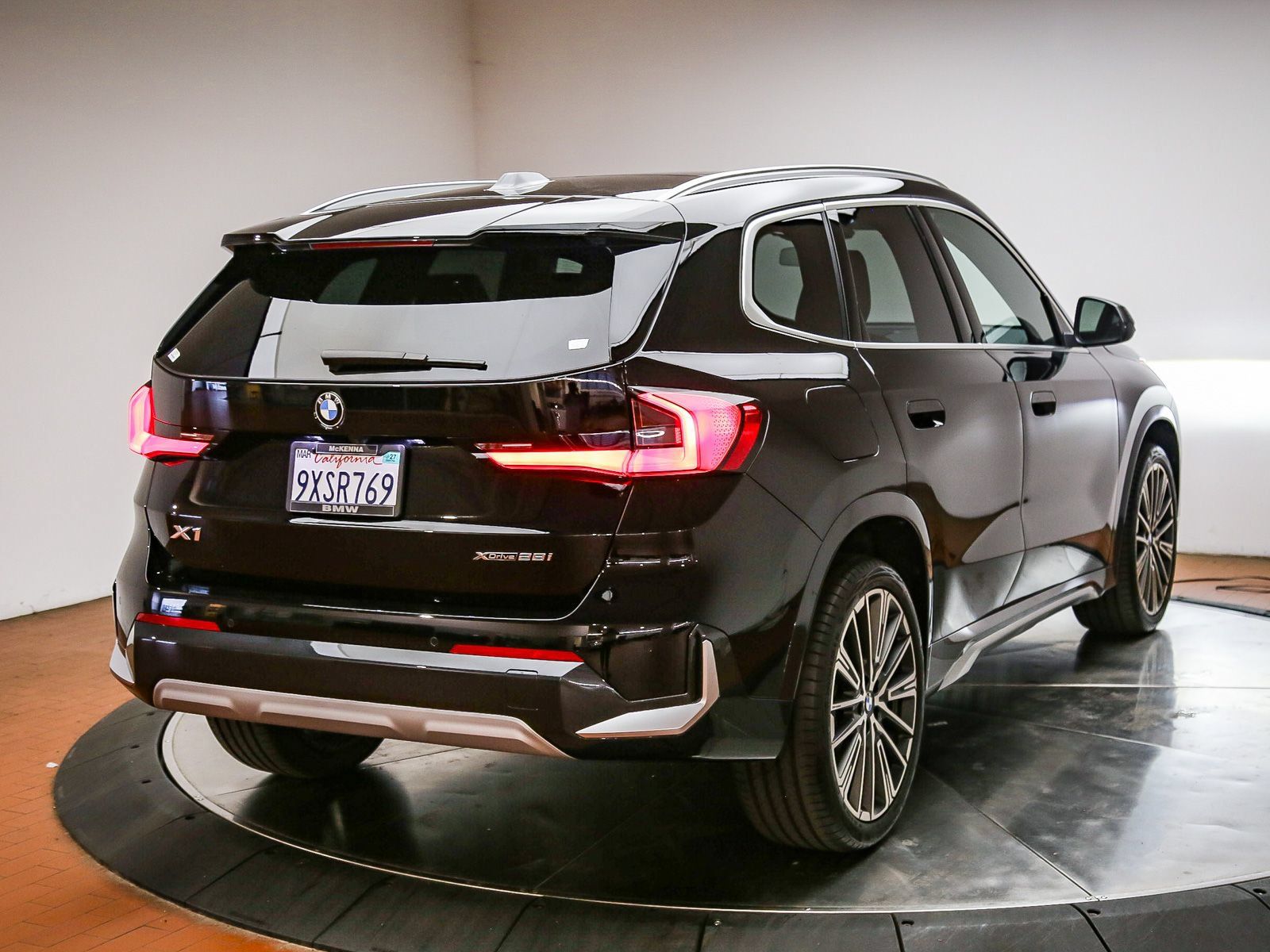 Used 2026 BMW X1 xDrive28i w/ Convenience Package AWD/4WD image 7