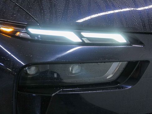 Certified 2023 BMW X7 xDrive40i w/ M Sport Package image 10