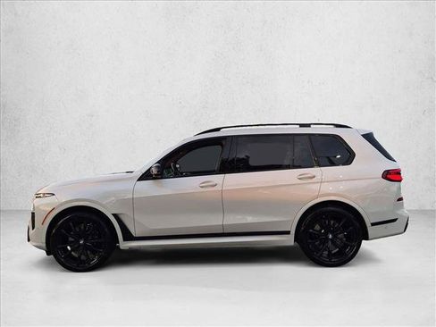 Used 2024 BMW X7 M60i AWD/4WD image 9