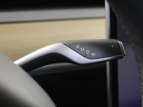 Used 2024 Tesla Model Y Long Range RWD image 7