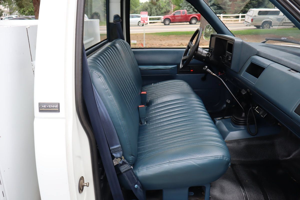 Used 1988 Chevrolet Silverado 2500 4x4 Regular Cab image 20