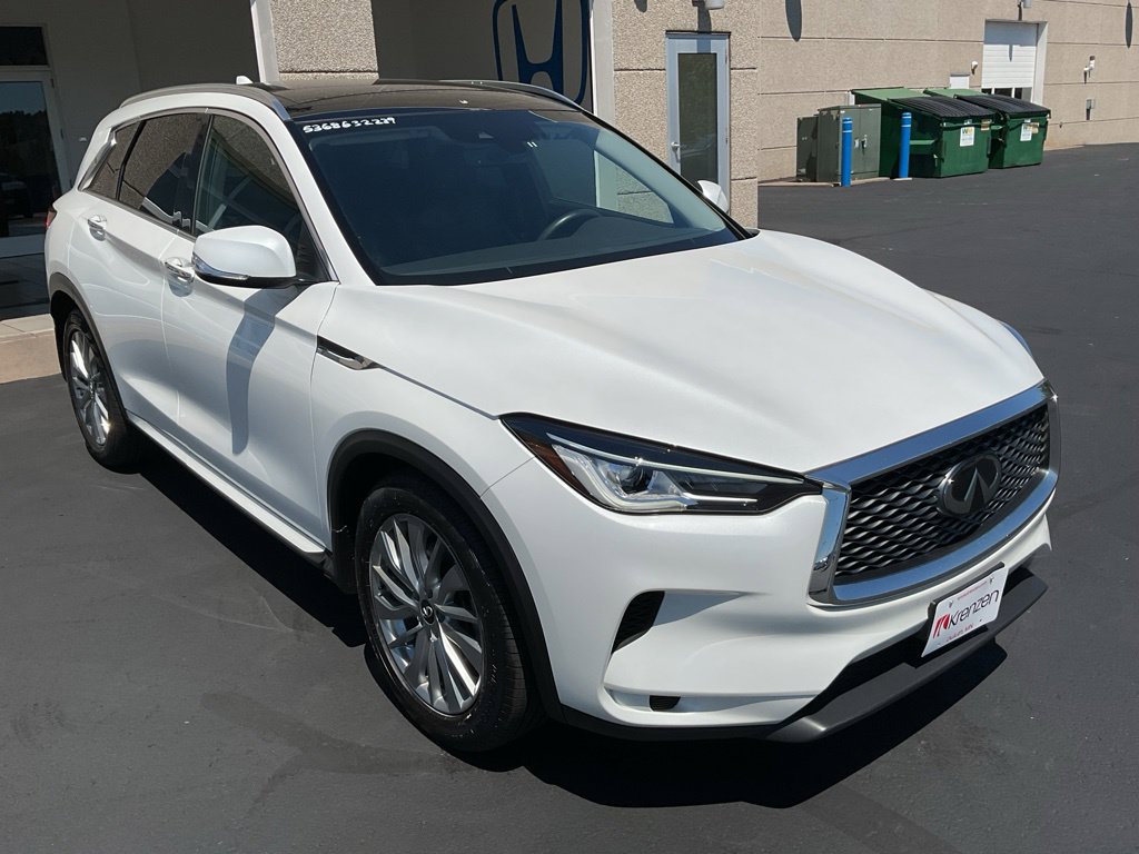 Used 2023 INFINITI QX50 Luxe AWD/4WD image 3