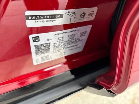 New 2026 Chevrolet Traverse RS w/ LPO, Floor Liner Package AWD/4WD image 31