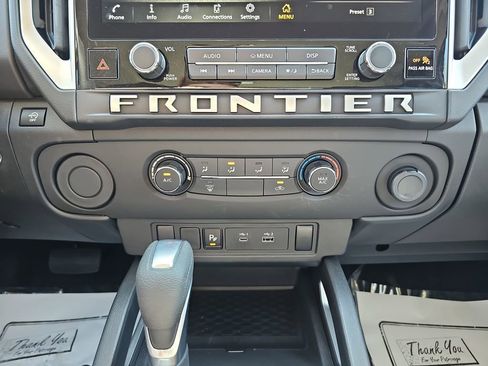 Used 2025 Nissan Frontier SV RWD image 27