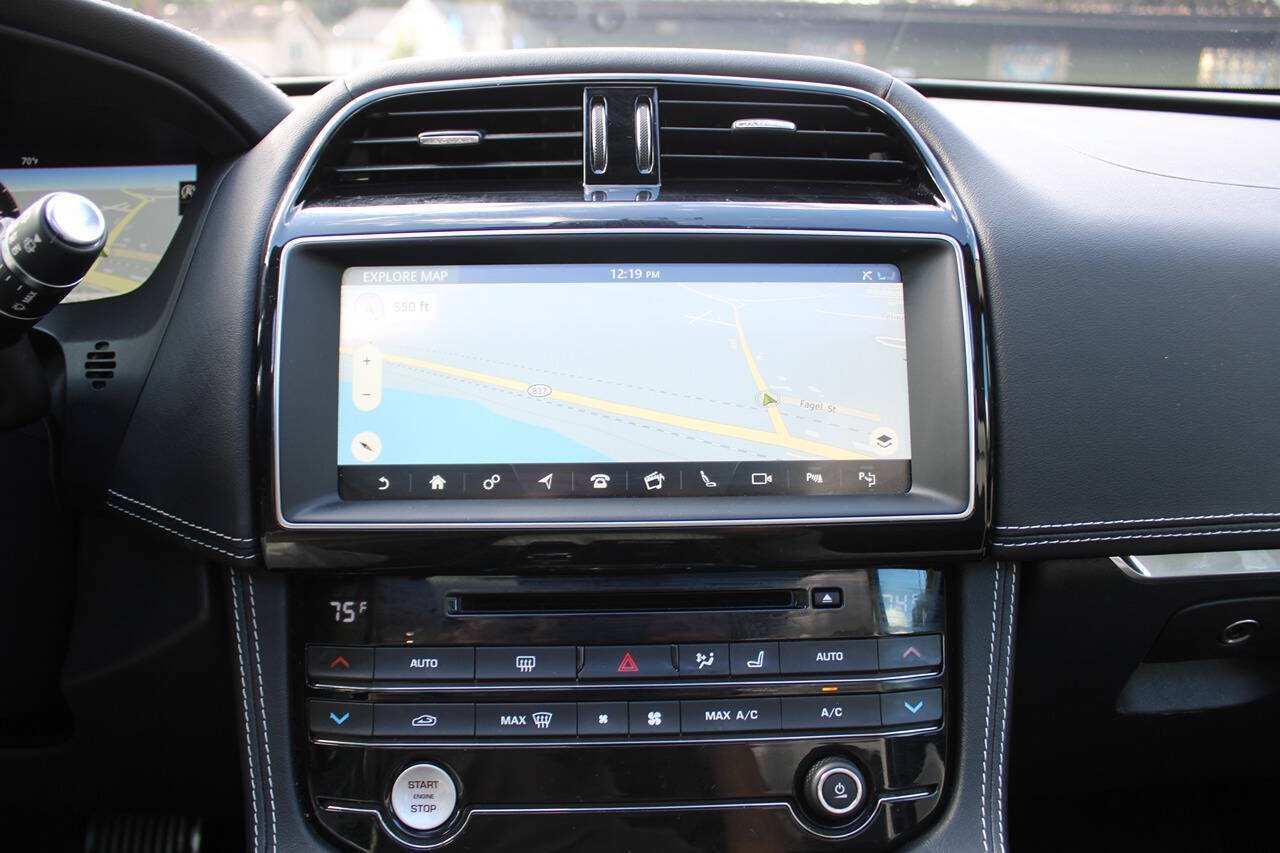Used 2019 Jaguar F-PACE S AWD/4WD image 38