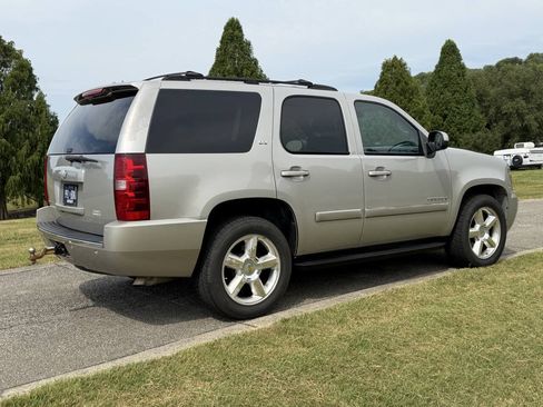 Used 2007 Chevrolet Tahoe LTZ w/ LTZ Preferred Equipment Group AWD/4WD image 7