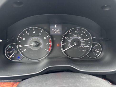 Used 2011 Subaru Outback 2.5i Limited image 14