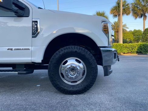 Used 2018 Ford F350 Lariat AWD/4WD image 14