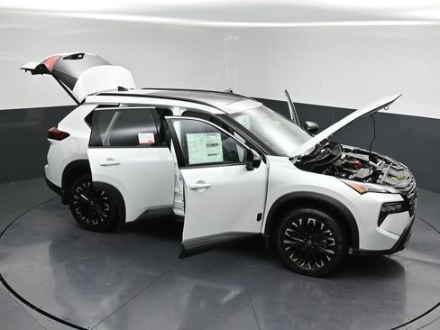 New 2026 Nissan Rogue SV image 34