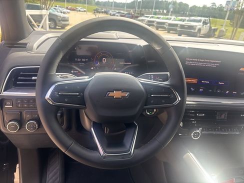 New 2026 Chevrolet Suburban LT w/ Comfort Package RWD image 34