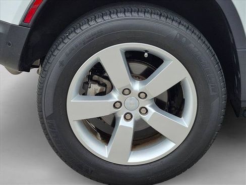 Used 2023 Land Rover Defender 90 S AWD/4WD image 19