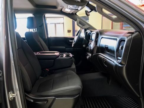 Used 2021 Chevrolet Silverado 1500 Custom Trail Boss w/ LPO, Dark Essentials Package image 31