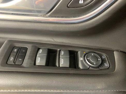Used 2024 Chevrolet Suburban LT AWD/4WD image 29