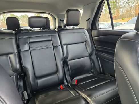 Used 2024 Ford Explorer XLT w/ Equipment Group 202A image 14