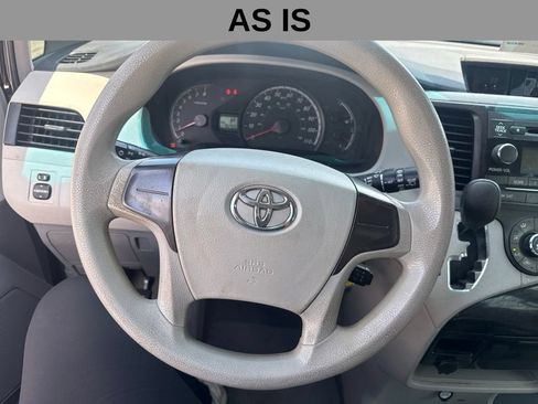 Used 2014 Toyota Sienna L FWD image 10