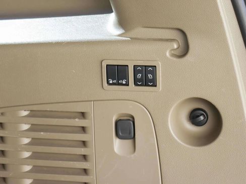 Used 2019 GMC Yukon XL SLT w/ Open Road Package image 35