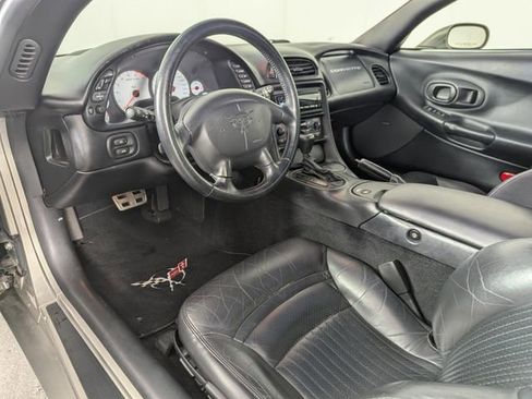 Used 1999 Chevrolet Corvette Coupe w/ Memory Pkg RWD image 14