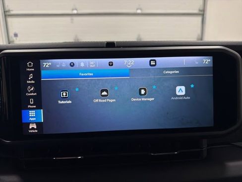 Used 2025 Jeep Wrangler Unlimited Rubicon w/ Convenience Group AWD/4WD image 24