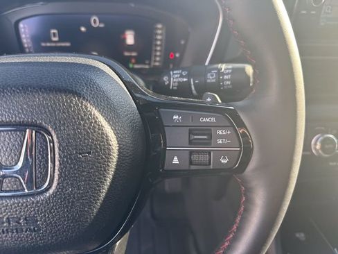 Used 2025 Honda Pilot Black Edition image 25