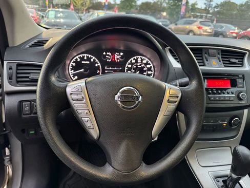 Used 2015 Nissan Sentra S image 24
