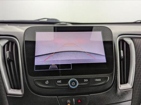 Used 2023 Chevrolet Malibu LT FWD image 29