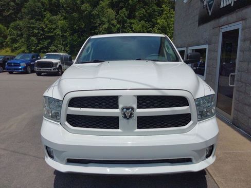 Used 2019 RAM 1500 Express w/ Express Value Package AWD/4WD image 8
