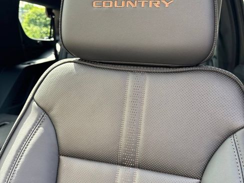 New 2026 Chevrolet Tahoe High Country AWD/4WD image 28