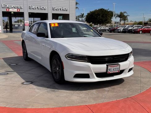 Used 2023 Dodge Charger SXT image 2