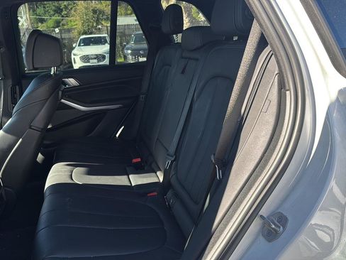 Used 2022 BMW X5 M50i image 14