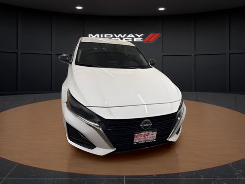 Used 2025 Nissan Altima 2.5 S FWD image 5