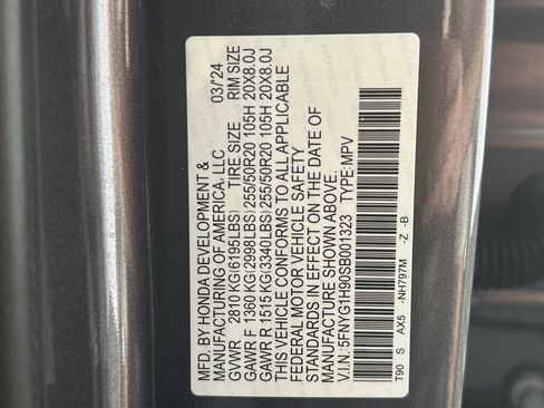 Used 2025 Honda Pilot Black Edition image 40