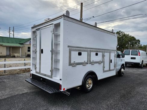 Used 2018 Ford E-350 and Econoline 350 Super Duty w/ Power Windows & Locks Group image 6