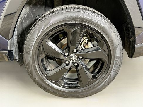 Used 2020 Toyota RAV4 XSE image 11