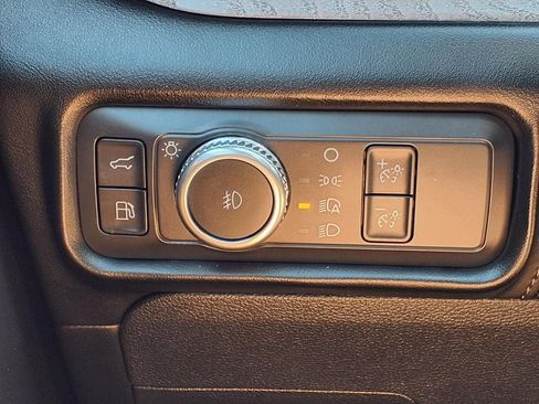 Used 2023 Ford Explorer Platinum RWD image 18
