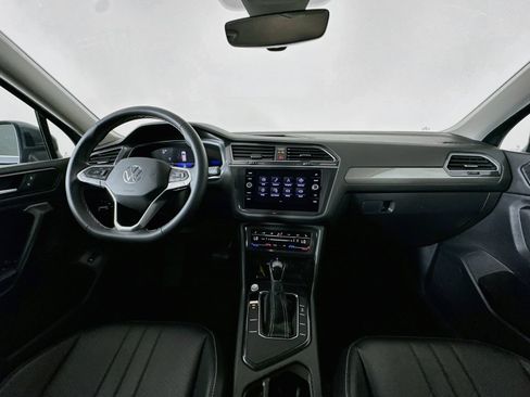 Used 2023 Volkswagen Tiguan SE FWD image 14