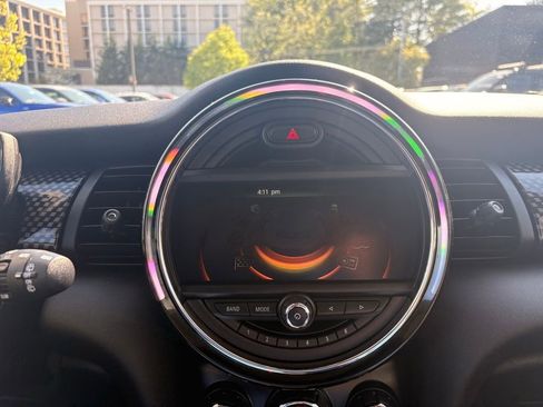 Used 2018 MINI Cooper S image 32