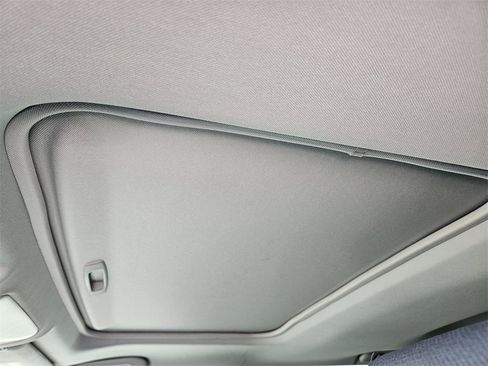 Used 2021 Toyota RAV4 XLE image 20