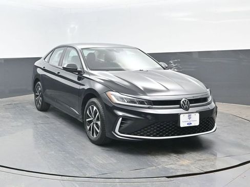 Used 2025 Volkswagen Jetta S FWD image 2