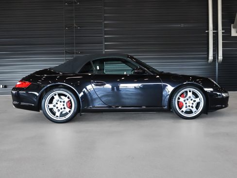 Used 2006 Porsche 911 Carrera S image 11
