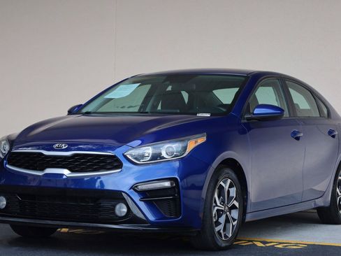 Used 2020 Kia Forte LXS FWD image 5